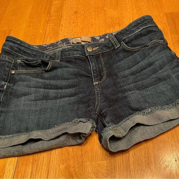 Paige Jimmy Jimmy cutoff shorts, size 28 - Picture 1 of 6